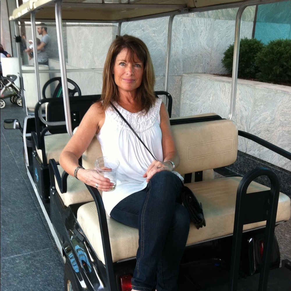 Meet your Posher, Jennifer